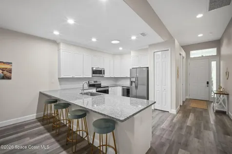 406 Pineapple Square SW Vero Beach FL 32962