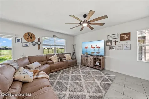 3250 Burrowing Owl Drive Mims FL 32754
