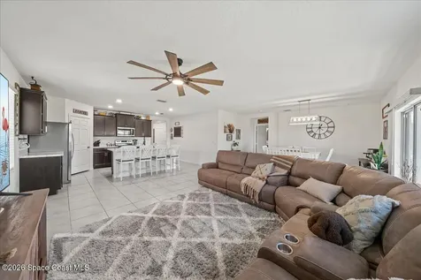 3250 Burrowing Owl Drive Mims FL 32754