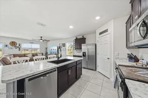 3250 Burrowing Owl Drive Mims FL 32754