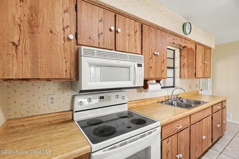 571 Firestone Street NE Palm Bay FL 32907