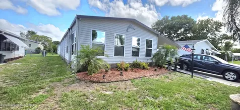 579 N Dolphin Circle Barefoot Bay FL 32976