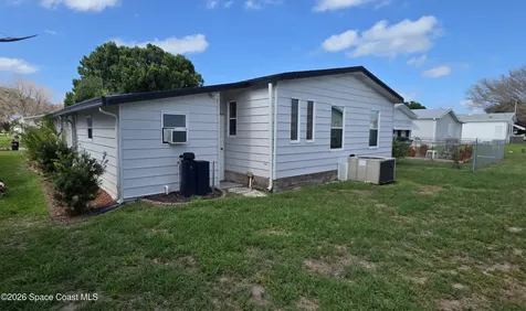 579 N Dolphin Circle Barefoot Bay FL 32976