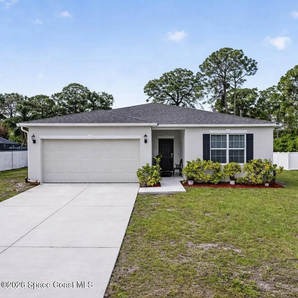 180 Dolphin Street SE Palm Bay FL 32909