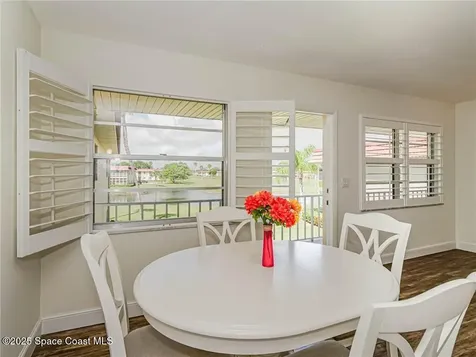 76 Royal Oak Drive Vero Beach FL 32962