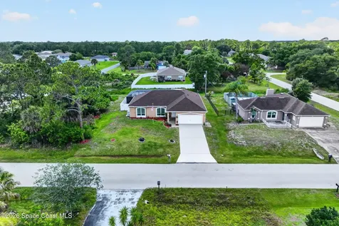 2020 Thisbe Avenue SE Palm Bay FL 32909