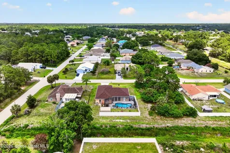 2020 Thisbe Avenue SE Palm Bay FL 32909