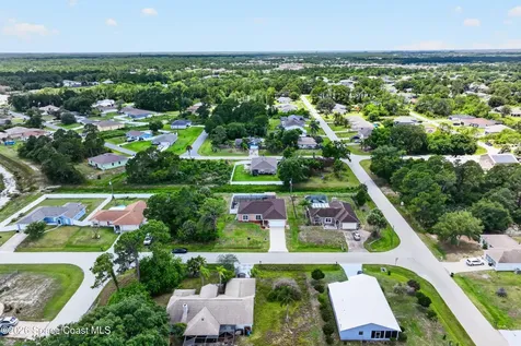 2020 Thisbe Avenue SE Palm Bay FL 32909
