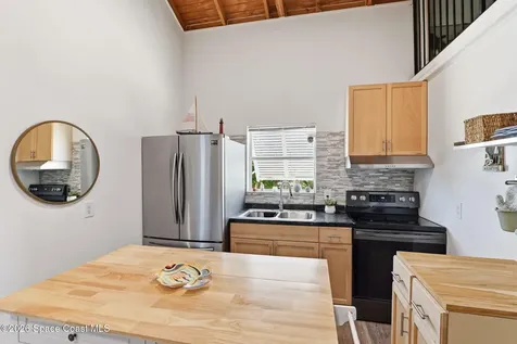 42 Vip Island Grant-valkaria FL 32949