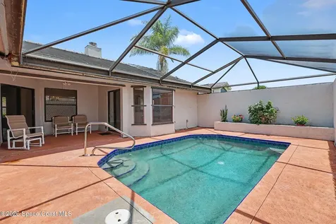 329 Country Walk Street Melbourne FL 32940