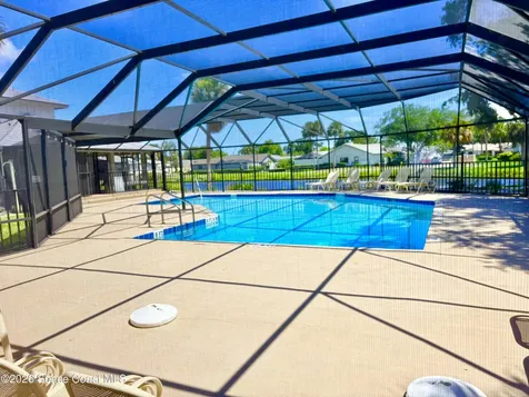 329 Country Walk Street Melbourne FL 32940