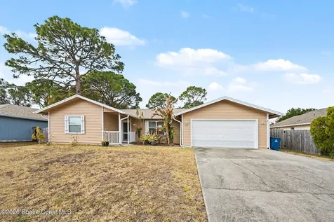 1070 Lee Avenue NW Melbourne FL 32907
