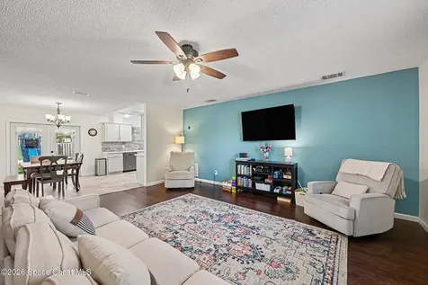 1070 Lee Avenue NW Melbourne FL 32907