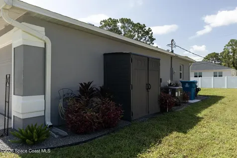 1572 Holbrook Road NW Palm Bay FL 32907