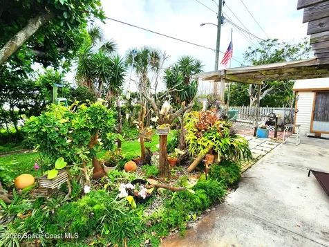 241 Avenida Central Indialantic FL 32903