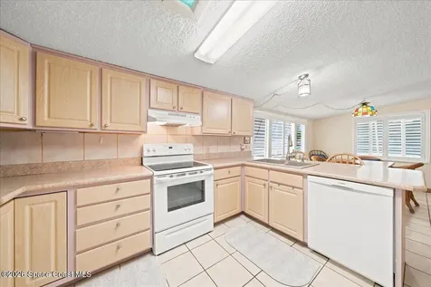 241 Avenida Central Indialantic FL 32903