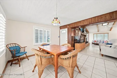 241 Avenida Central Indialantic FL 32903
