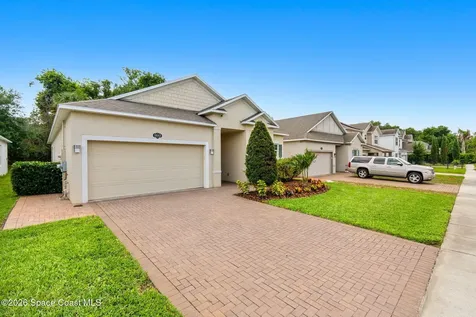 5643 Reagan Avenue Titusville FL 32780