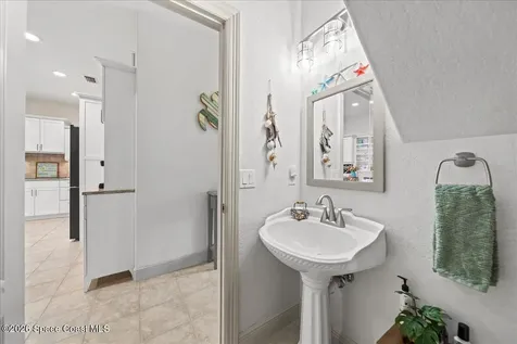 800 Atlantic Street Melbourne Beach FL 32951