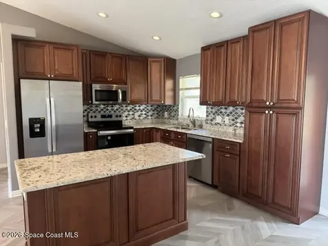 710 Avalon Street SE Palm Bay FL 32909