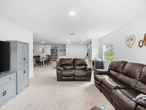 1011 Starfire Street SE Palm Bay FL 32909