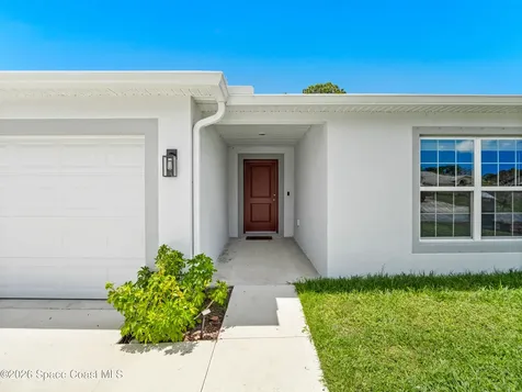 1011 Starfire Street SE Palm Bay FL 32909