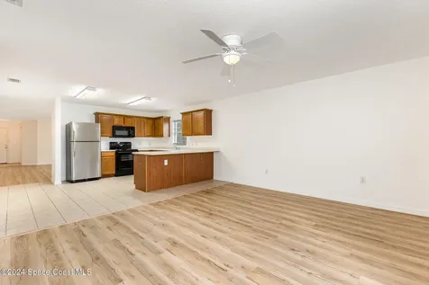 482 Newgate Street NW Palm Bay FL 32907