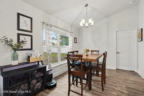 325 Kapok Court NW Palm Bay FL 32907