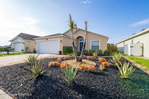2049 Caledonia Place Melbourne FL 32940