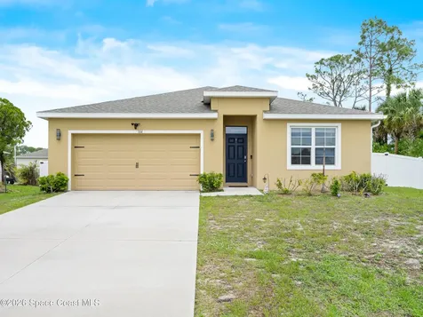 104 Carmelite Avenue NW Palm Bay FL 32907