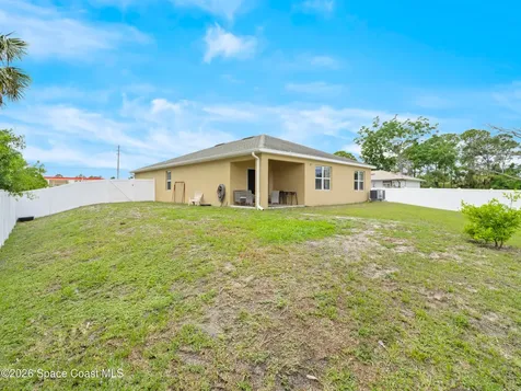 104 Carmelite Avenue NW Palm Bay FL 32907