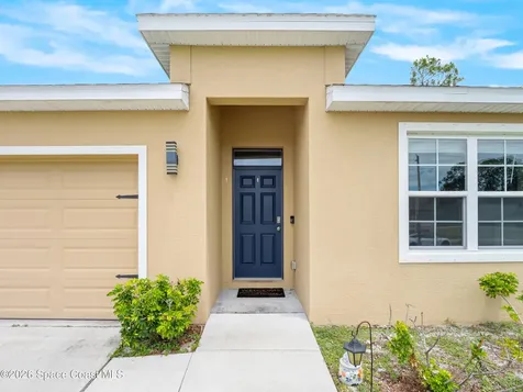104 Carmelite Avenue NW Palm Bay FL 32907