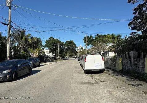 1772 NW 19th Street Miami FL 33125