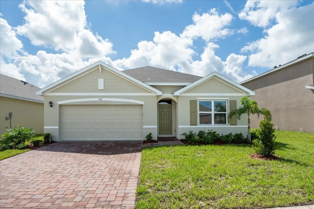 925 Dugan Circle SE Palm Bay FL 32909