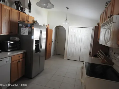 1664 La Maderia Drive SW Palm Bay FL 32908