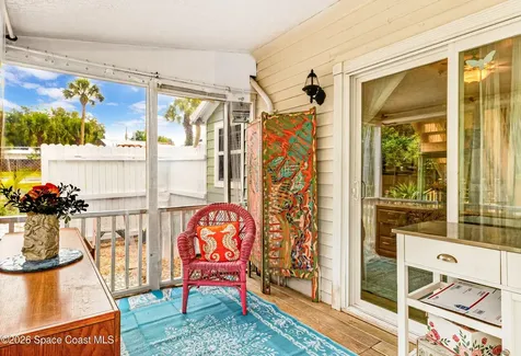 1102 Hyde Park Lane Melbourne FL 32935