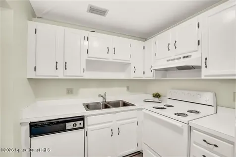 16 Vista Palm Lane Vero Beach FL 32962