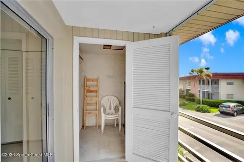 16 Vista Palm Lane Vero Beach FL 32962