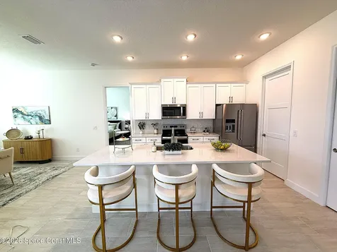 418 Cheltenham Avenue SE Palm Bay FL 32909