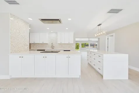 515 Inwood Lane Indian Harbour Beach FL 32937