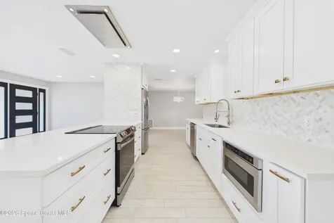 515 Inwood Lane Indian Harbour Beach FL 32937