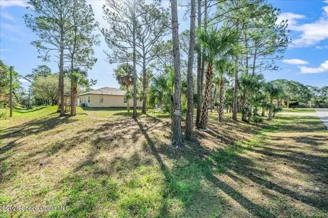 1821 Firethorn Road NW Palm Bay FL 32907