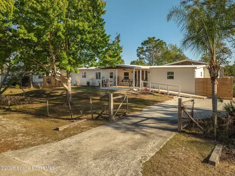 4160 Hidden Lakes Drive Mims FL 32754