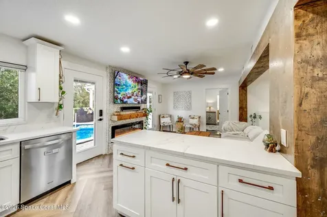 4160 Hidden Lakes Drive Mims FL 32754