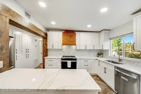 4160 Hidden Lakes Drive Mims FL 32754