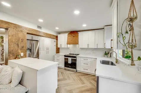 4160 Hidden Lakes Drive Mims FL 32754