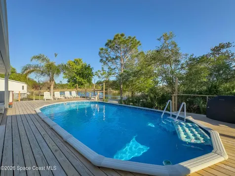 4160 Hidden Lakes Drive Mims FL 32754