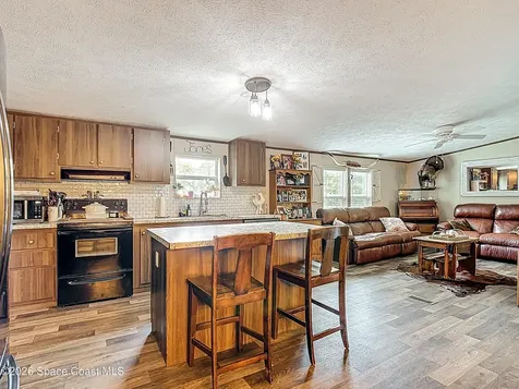 8970 Atlas Drive St. Cloud FL 34773