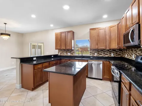 2246 Warwick Road Melbourne FL 32935