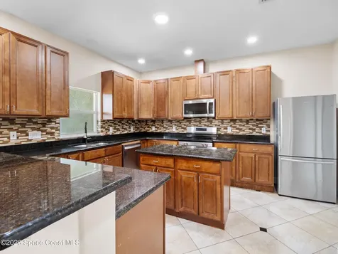 2246 Warwick Road Melbourne FL 32935